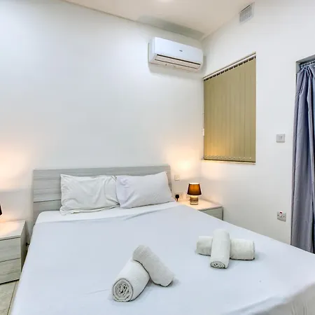 Large, Fully Equipped Maisonette With Private Pool By 360 Estates アパート Santa Venera