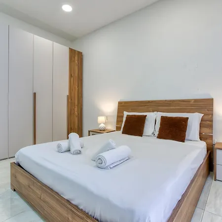 Large, Fully Equipped Maisonette With Private Pool By 360 Estates