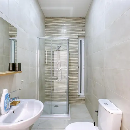 Apartment Large, Fully Equipped Maisonette With Private Pool By 360 Estates