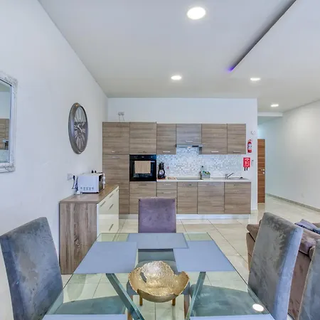 Large, Fully Equipped Maisonette With Private Pool By 360 Estates * Santa Venera
