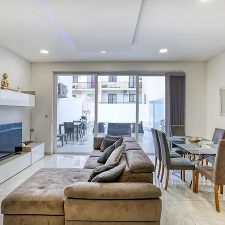 Large, Fully Equipped Maisonette With Private Pool By 360 Estates アパート Santa Venera