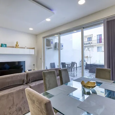 Large, Fully Equipped Maisonette With Private Pool By 360 Estates Santa Venera