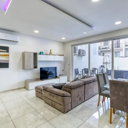 Large, Fully Equipped Maisonette With Private Pool By 360 Estates Santa Venera