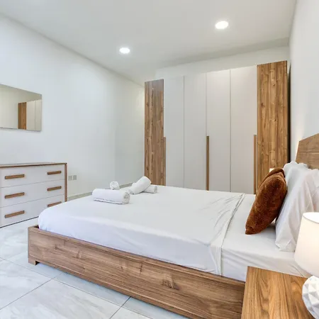 Apartment Large, Fully Equipped Maisonette With Private Pool By 360 Estates *