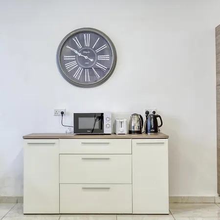 Large, Fully Equipped Maisonette With Private Pool By 360 Estates Apartment *